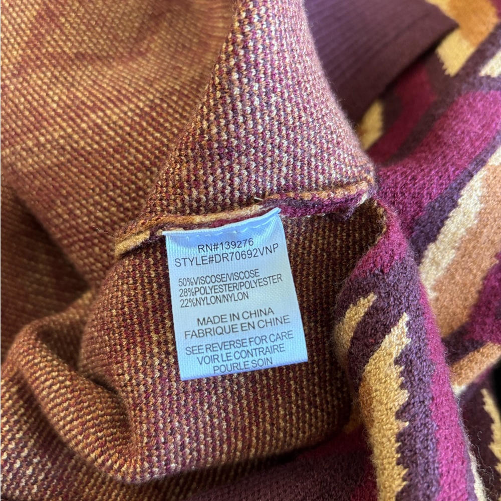 DR2 Berry/Rust Retro Sweater - Picture 6 of 11